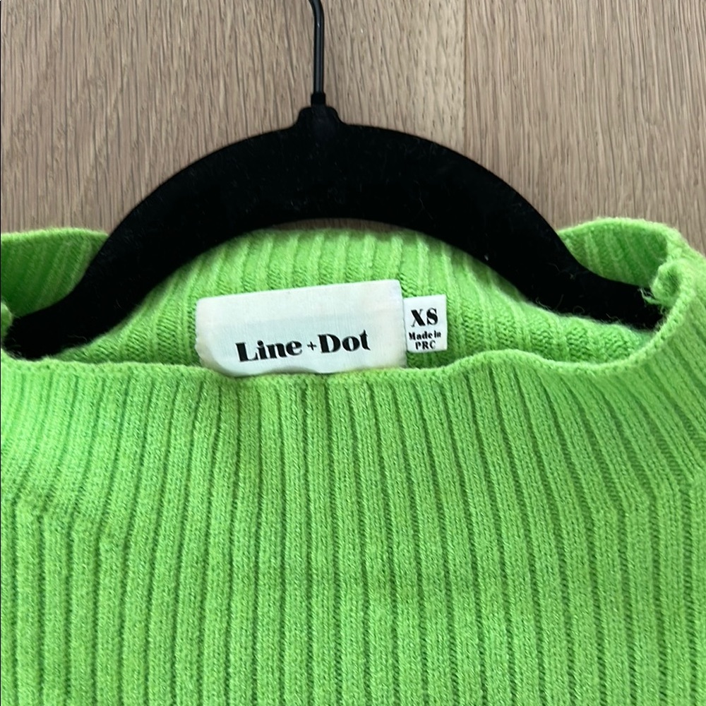 Vibrant Green Ribbed Sweater - Picture 2 of 3